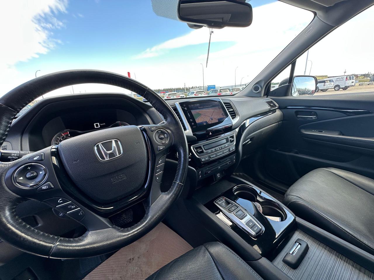2017 Honda Pilot Touring Photo