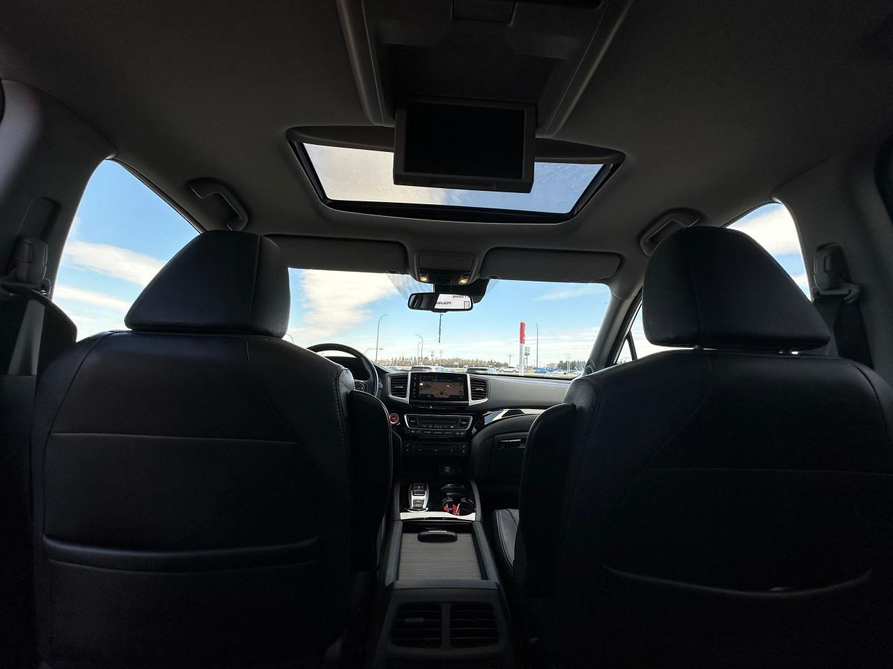 2017 Honda Pilot Touring Photo