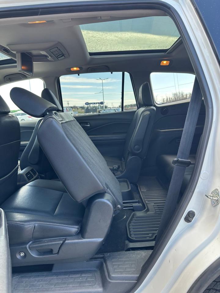 2017 Honda Pilot Touring Photo