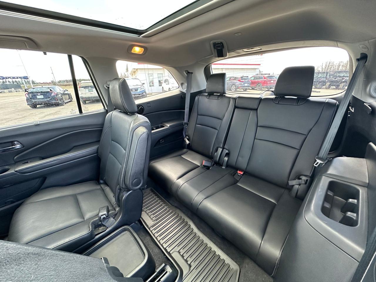 2017 Honda Pilot Touring Photo