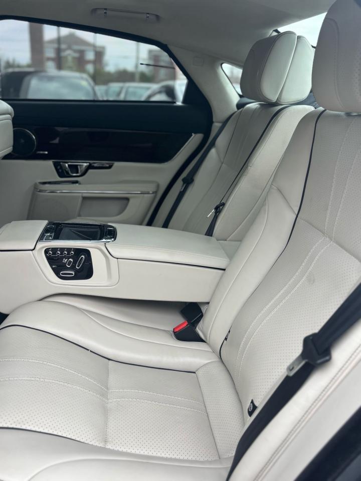 2014 Jaguar XJ XJL PORTFOLIO - Photo #18