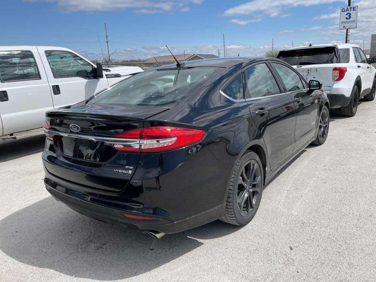 2018 Ford Fusion SE Hybrid - Photo #4