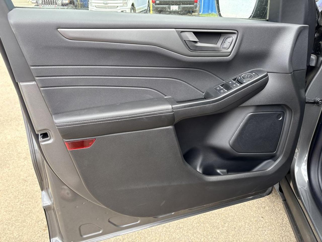 2025 Ford Escape ACTIVE 200A Photo3