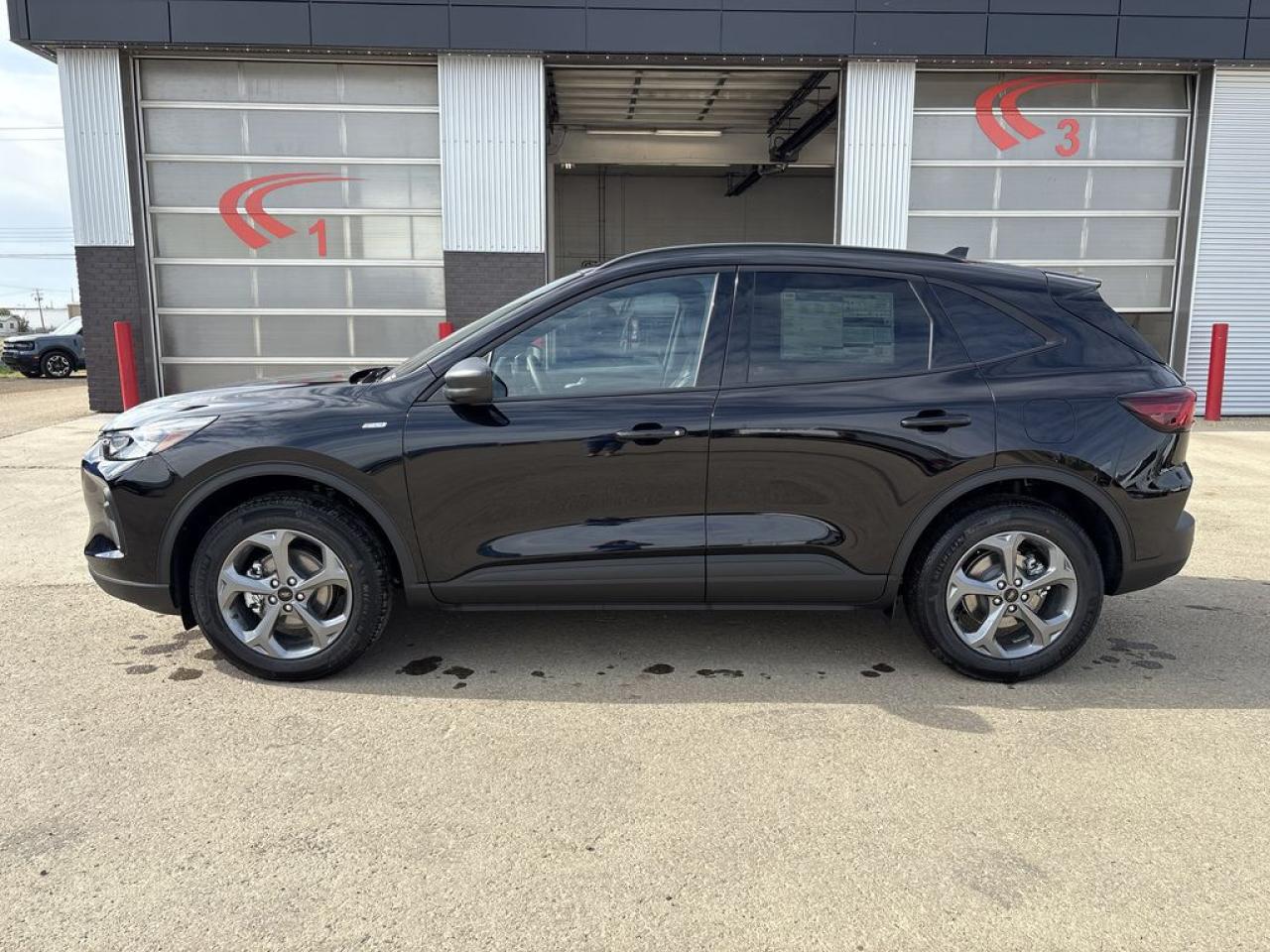 2025 Ford Escape 4DR ST LINE 300A Photo5