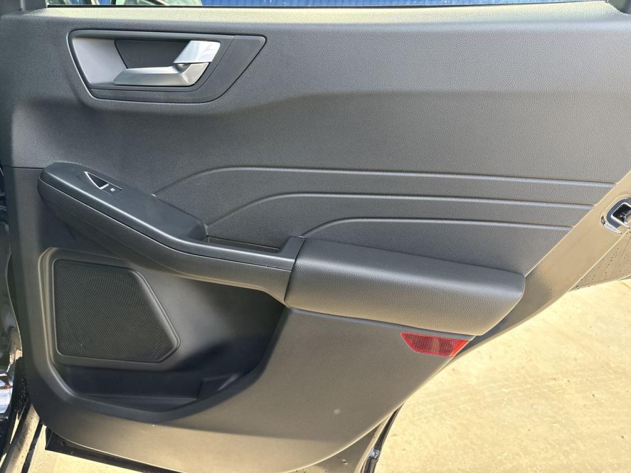 2025 Ford Escape 4DR ST LINE 300A Photo5