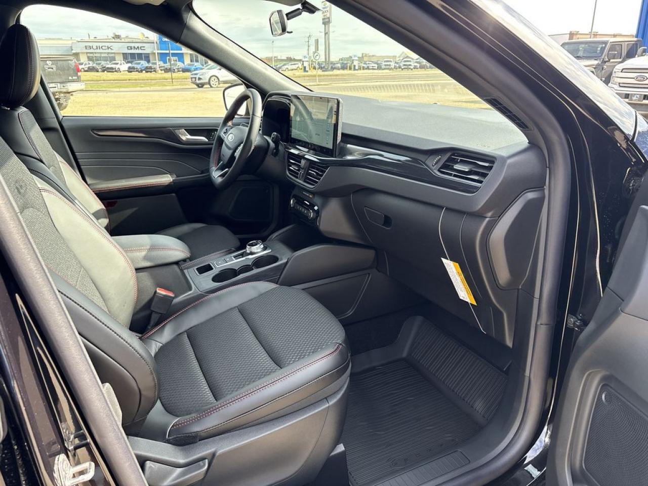 2025 Ford Escape 4DR ST LINE 300A Photo5