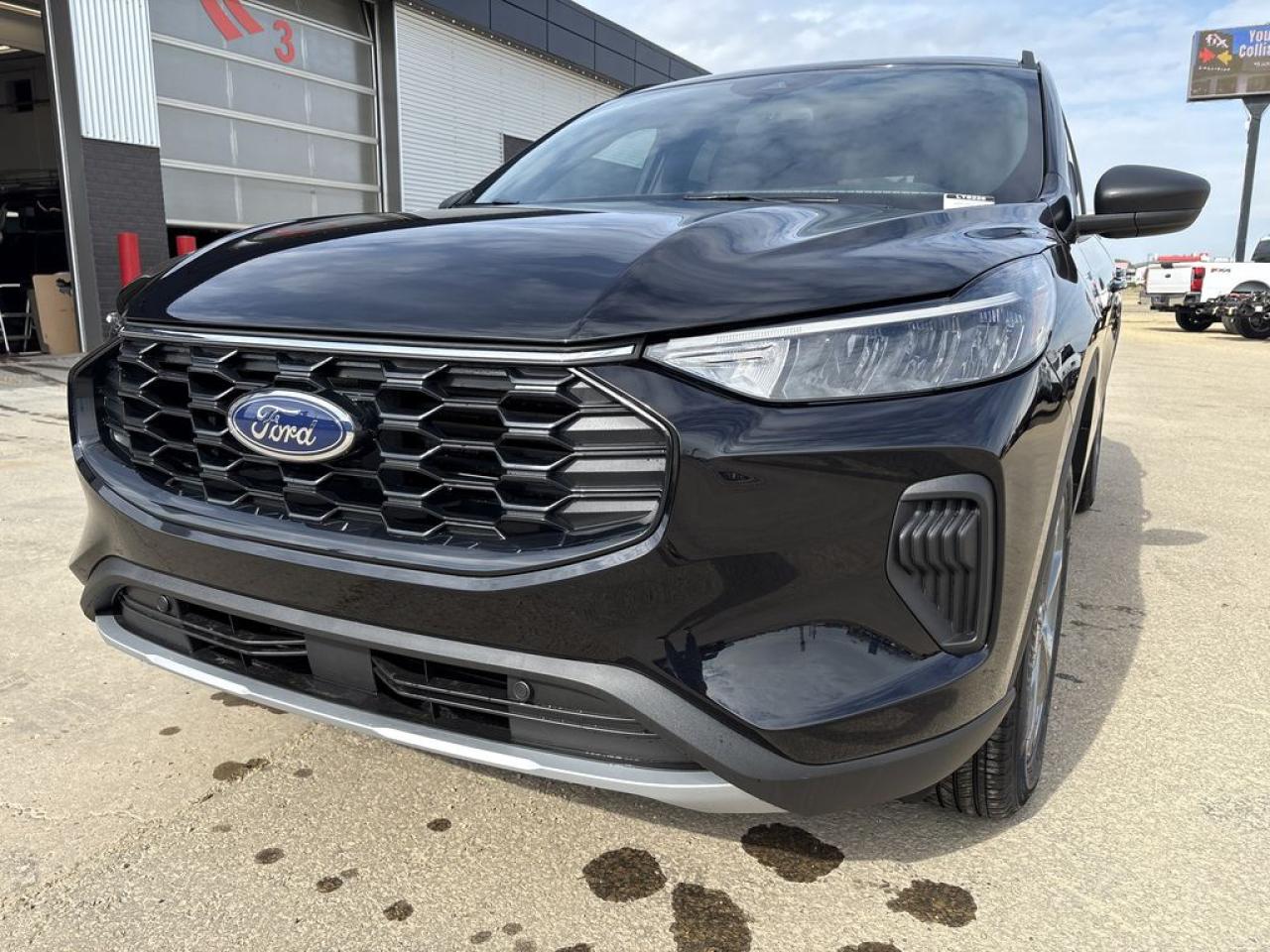2025 Ford Escape 4DR ST LINE 300A Photo5