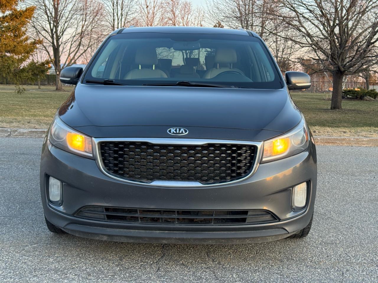 2016 Kia Sedona LX - 8 Seats - Photo #8