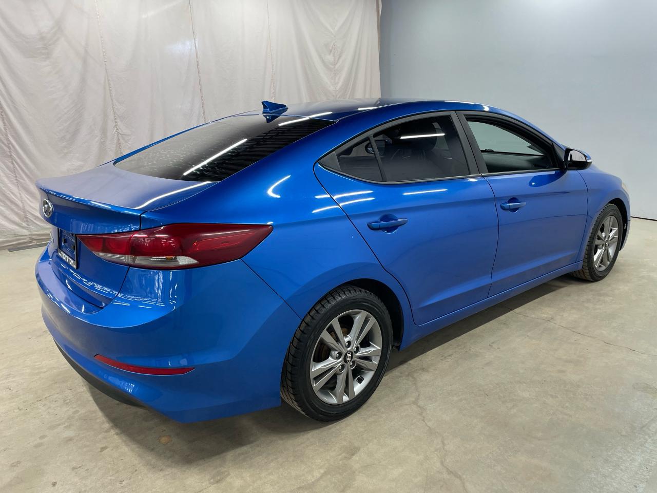 2017 Hyundai Elantra GL Photo6