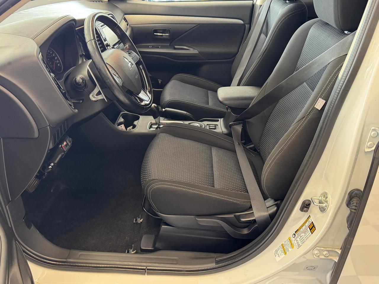 2016 Mitsubishi Outlander AWC SE 7 Passenger+Camera+ONE OWNER+CLEAN CARFAX Photo22
