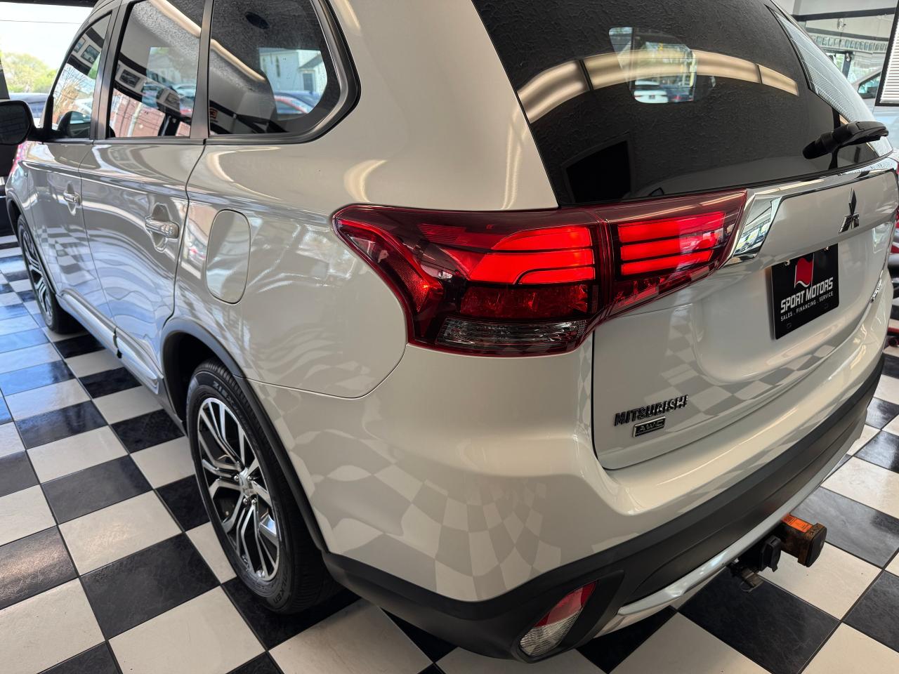 2016 Mitsubishi Outlander AWC SE 7 Passenger+Camera+ONE OWNER+CLEAN CARFAX Photo95