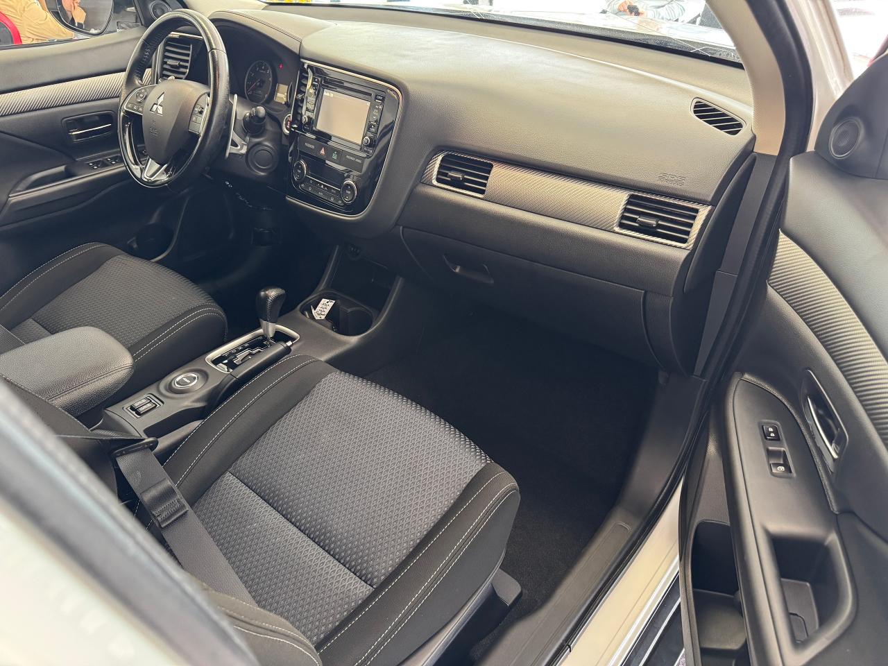 2016 Mitsubishi Outlander AWC SE 7 Passenger+Camera+ONE OWNER+CLEAN CARFAX Photo83