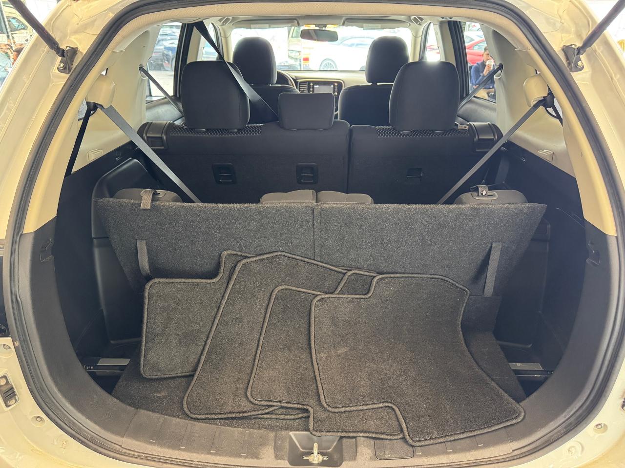 2016 Mitsubishi Outlander AWC SE 7 Passenger+Camera+ONE OWNER+CLEAN CARFAX - Photo #29