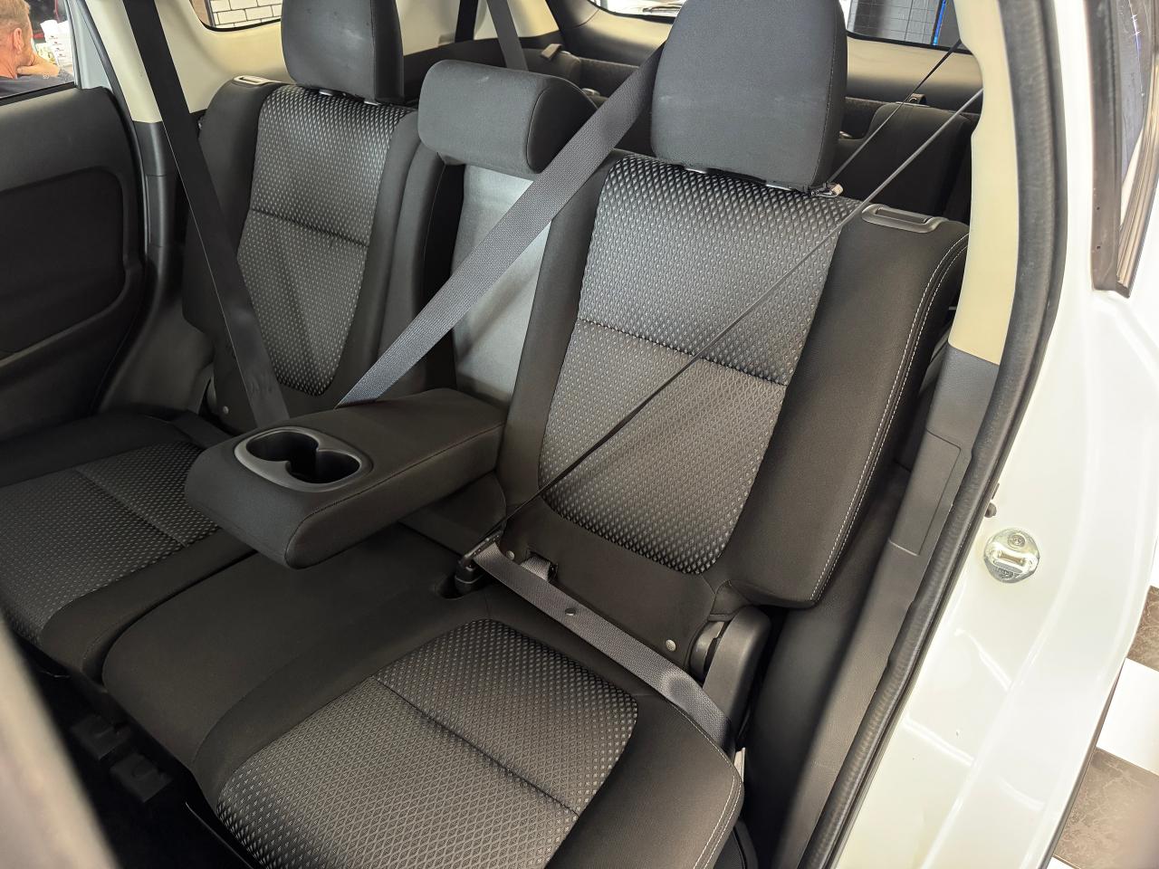 2016 Mitsubishi Outlander AWC SE 7 Passenger+Camera+ONE OWNER+CLEAN CARFAX - Photo #28