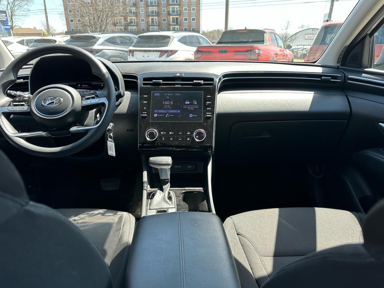 2022 Hyundai Tucson Essential Photo10