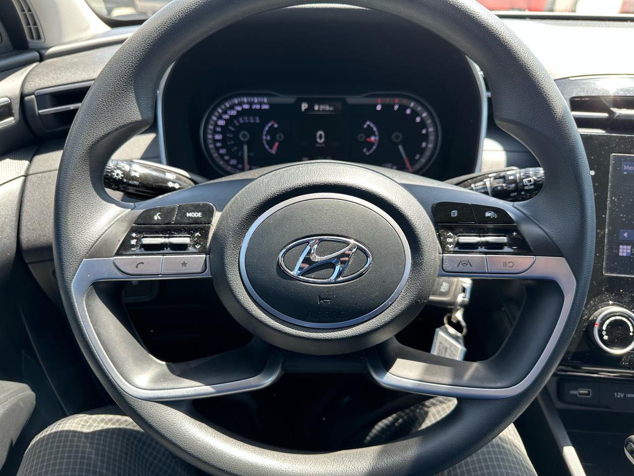 2022 Hyundai Tucson Essential Photo29