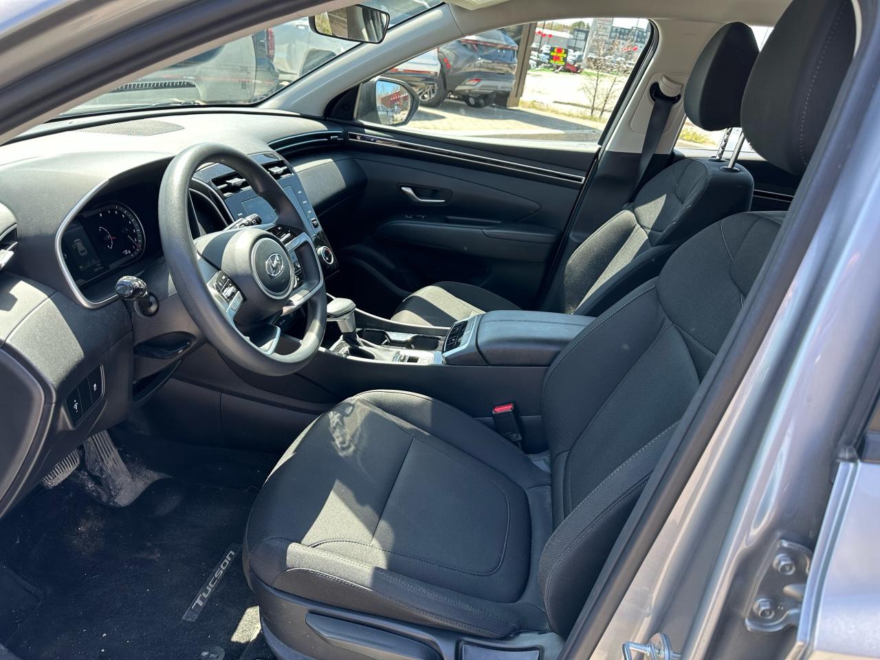 2022 Hyundai Tucson Essential Photo26
