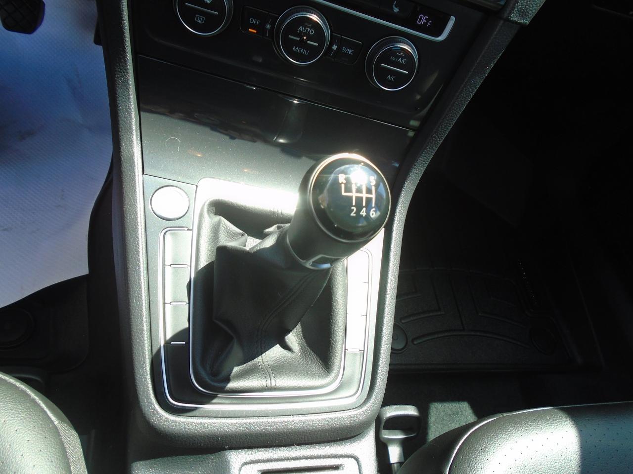 2021 Volkswagen Golf LOADED/ NO ACCIDENT/ REAR CAM / ROOF / NAVI / MINT - Photo #19