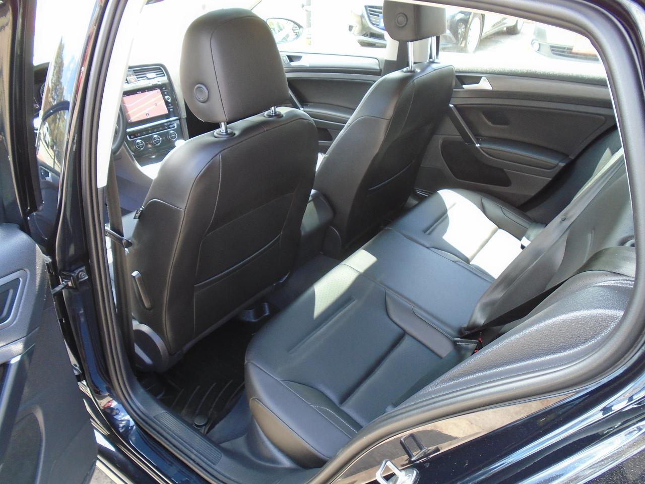2021 Volkswagen Golf LOADED/ NO ACCIDENT/ REAR CAM / ROOF / NAVI / MINT - Photo #12