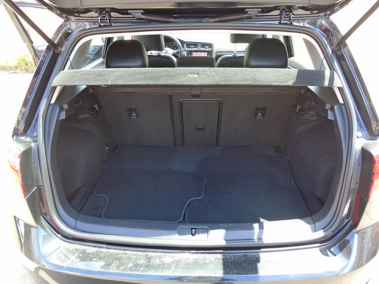 2021 Volkswagen Golf LOADED/ NO ACCIDENT/ REAR CAM / ROOF / NAVI / MINT - Photo #14