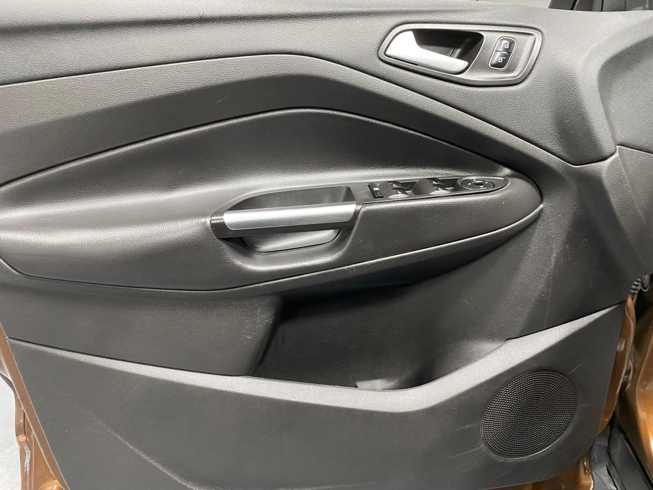 2017 Ford Escape SE - Photo #11