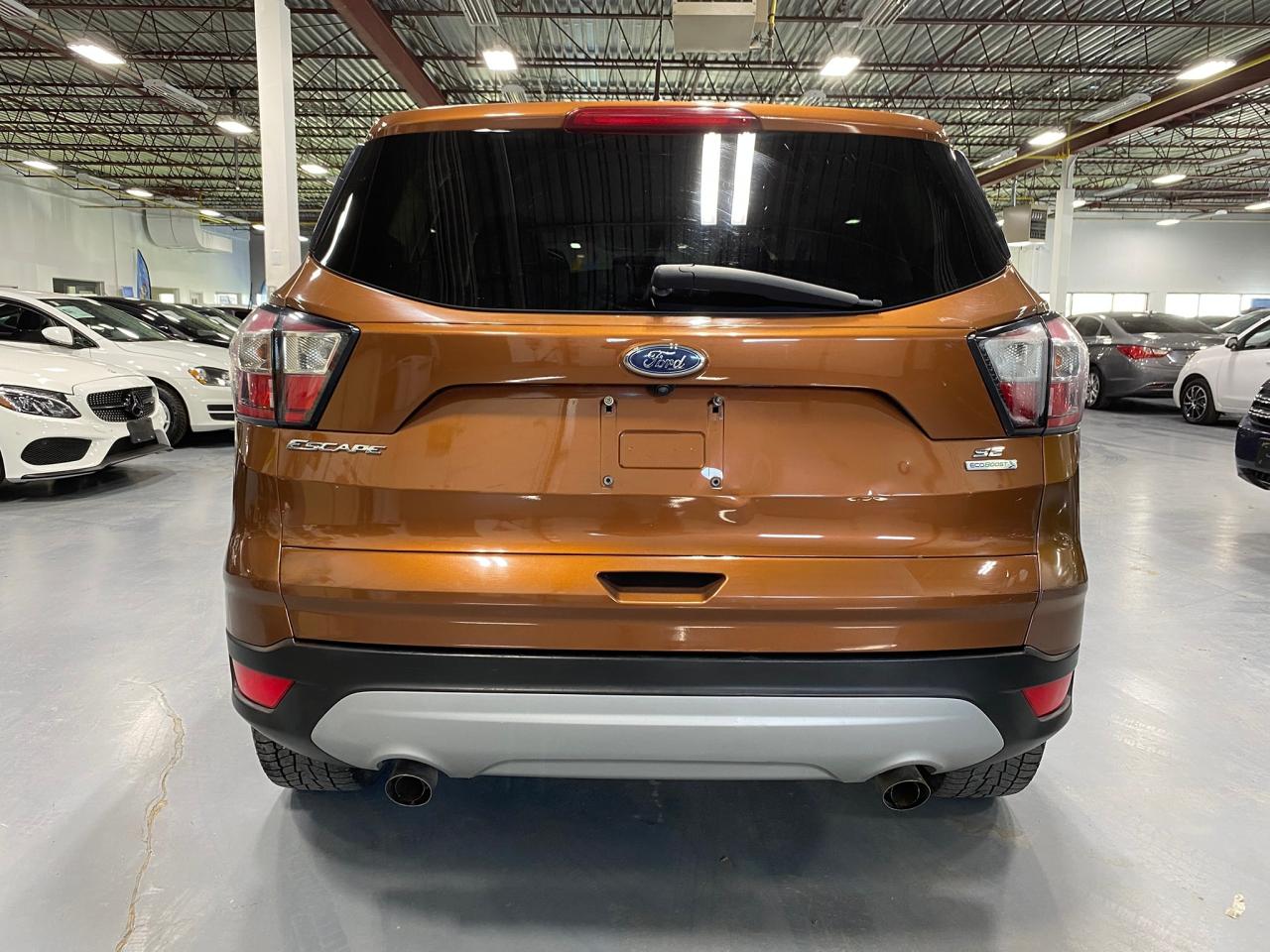 2017 Ford Escape SE - Photo #4