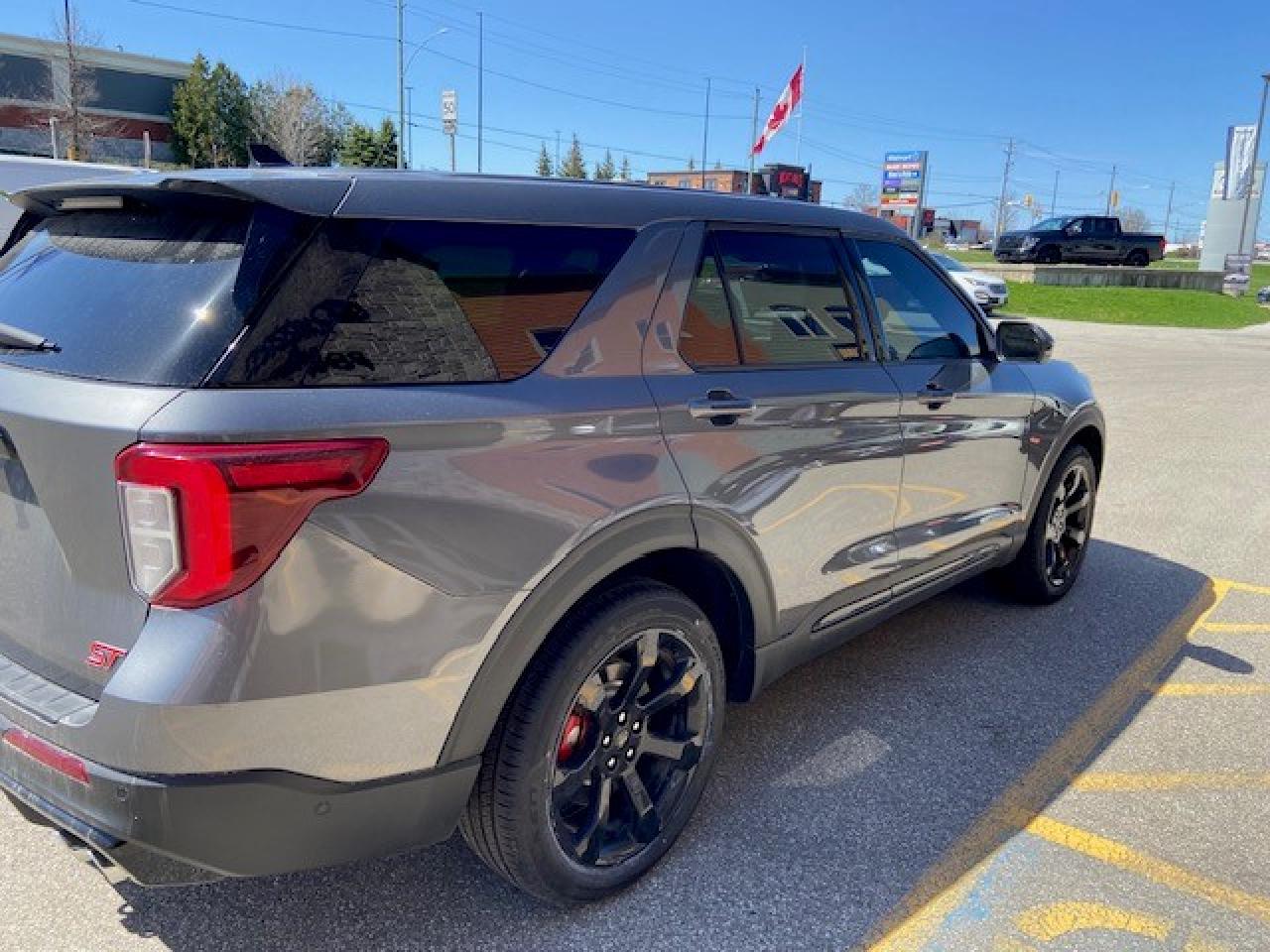 2021 Ford Explorer ST 4WD Photo