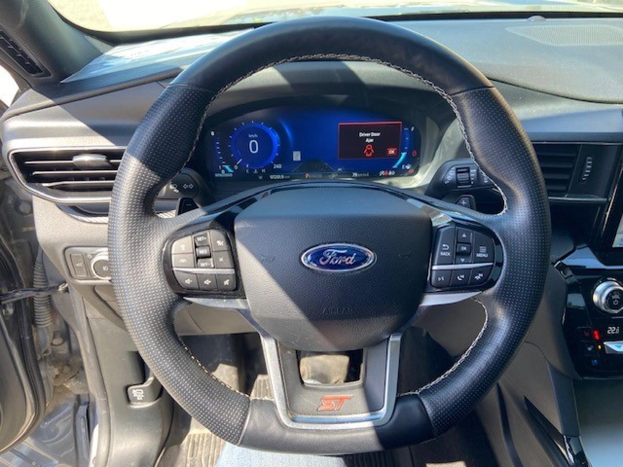2021 Ford Explorer ST 4WD Photo
