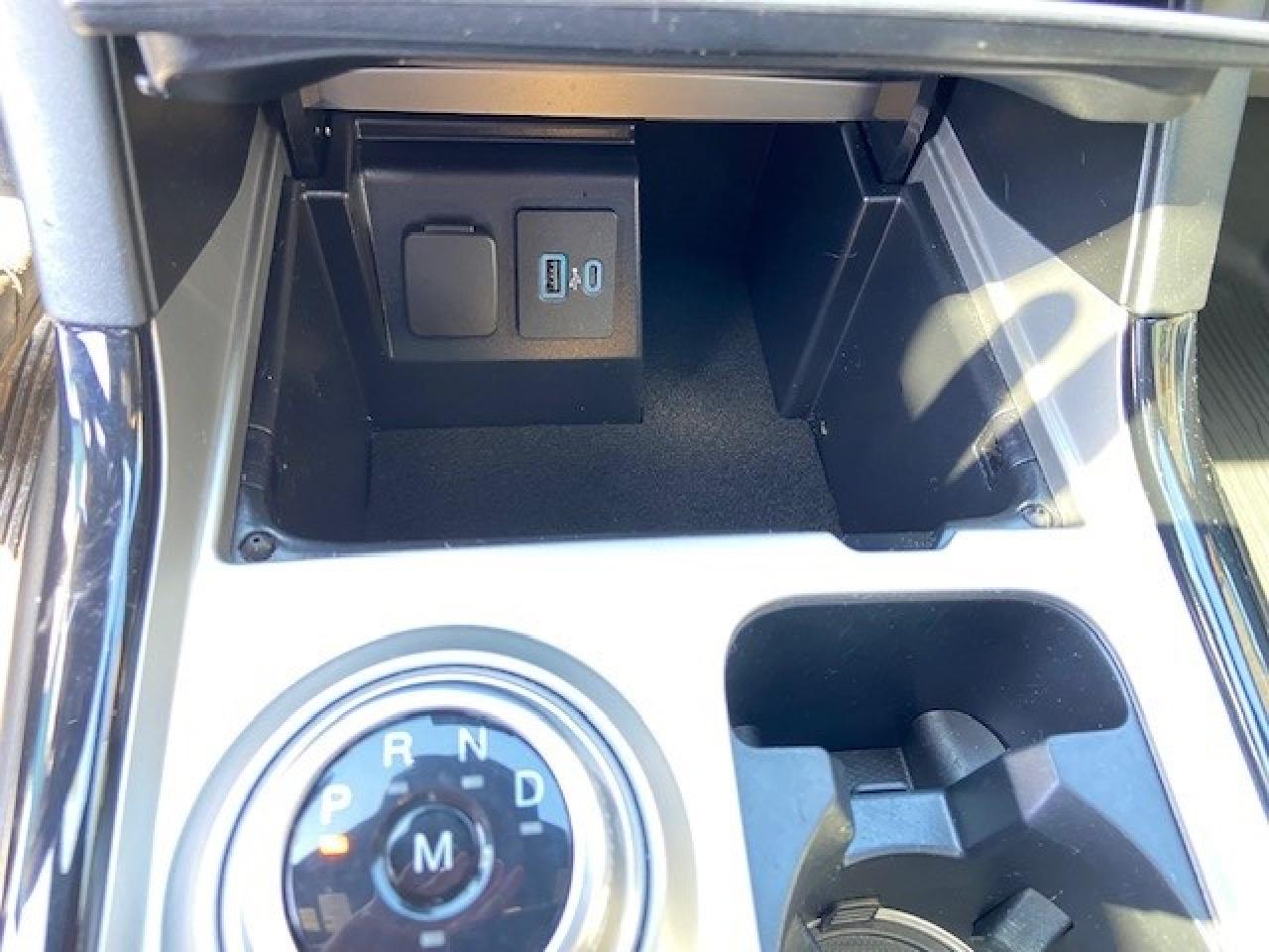 2021 Ford Explorer ST 4WD Photo