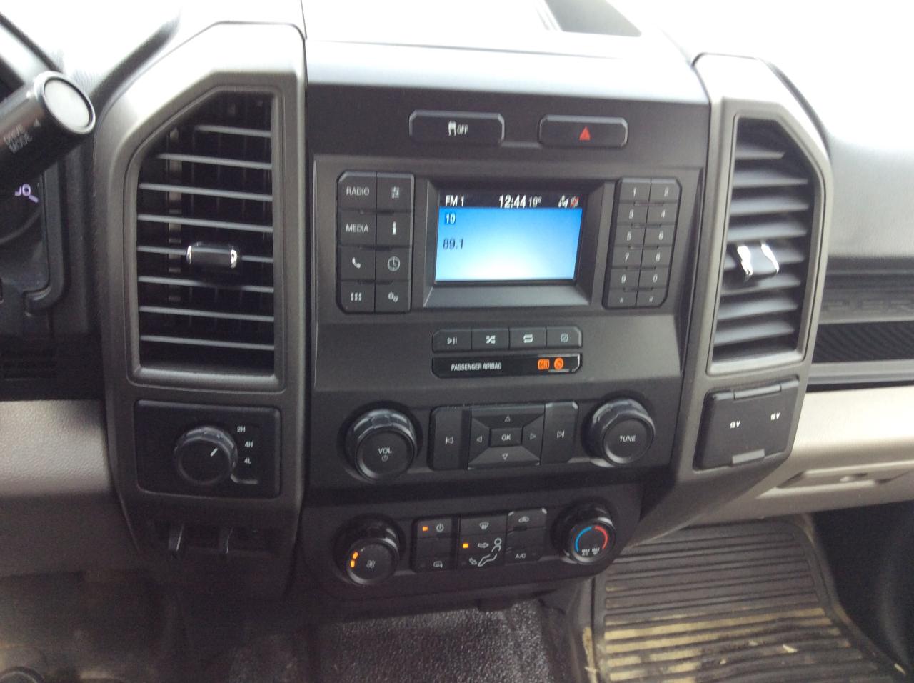 2022 Ford F-350 XL Photo