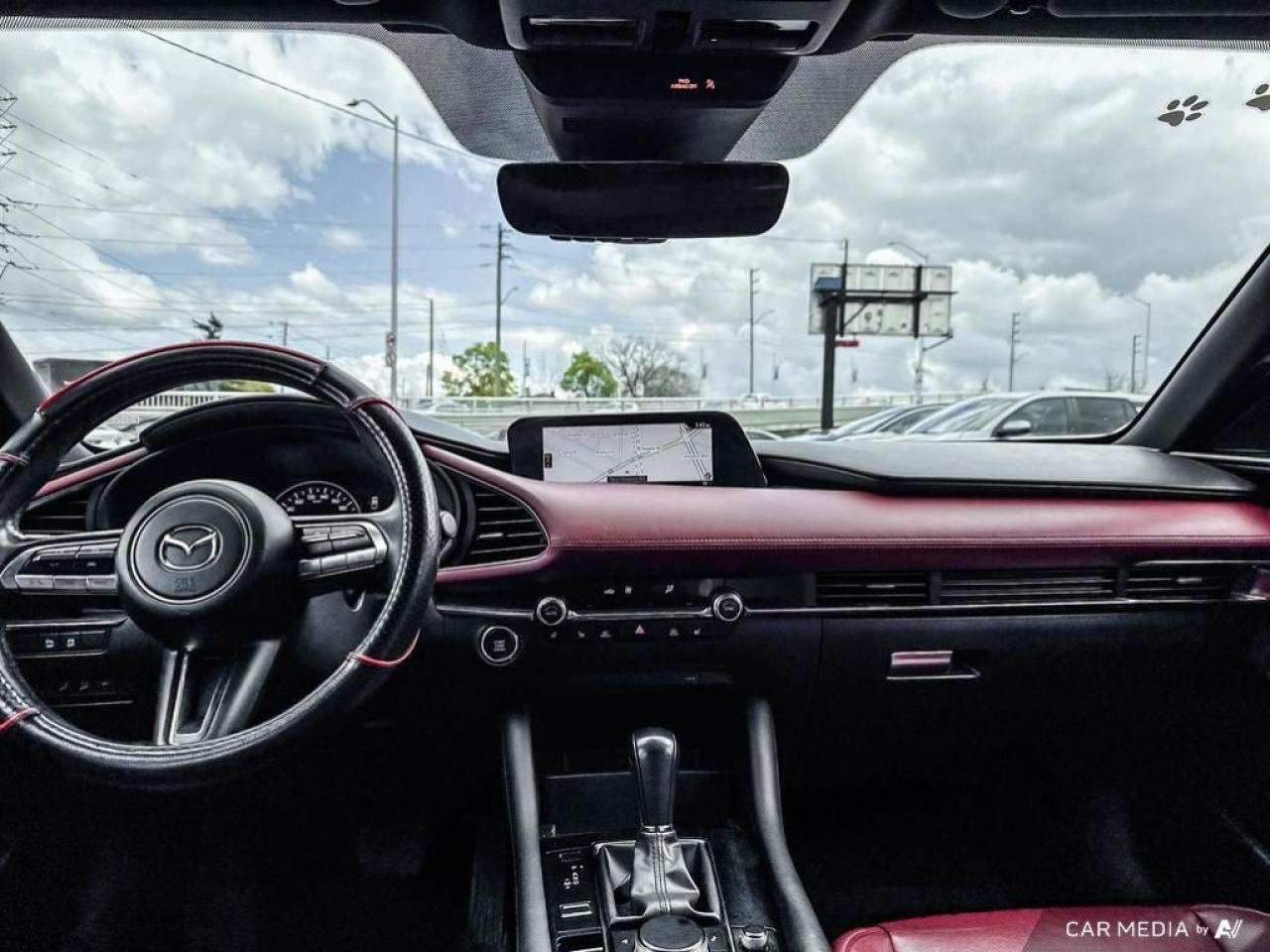 2020 Mazda MAZDA3 GT / i-ACTIV AWD / ROOF / NAV / RED LEATHER - Photo #10