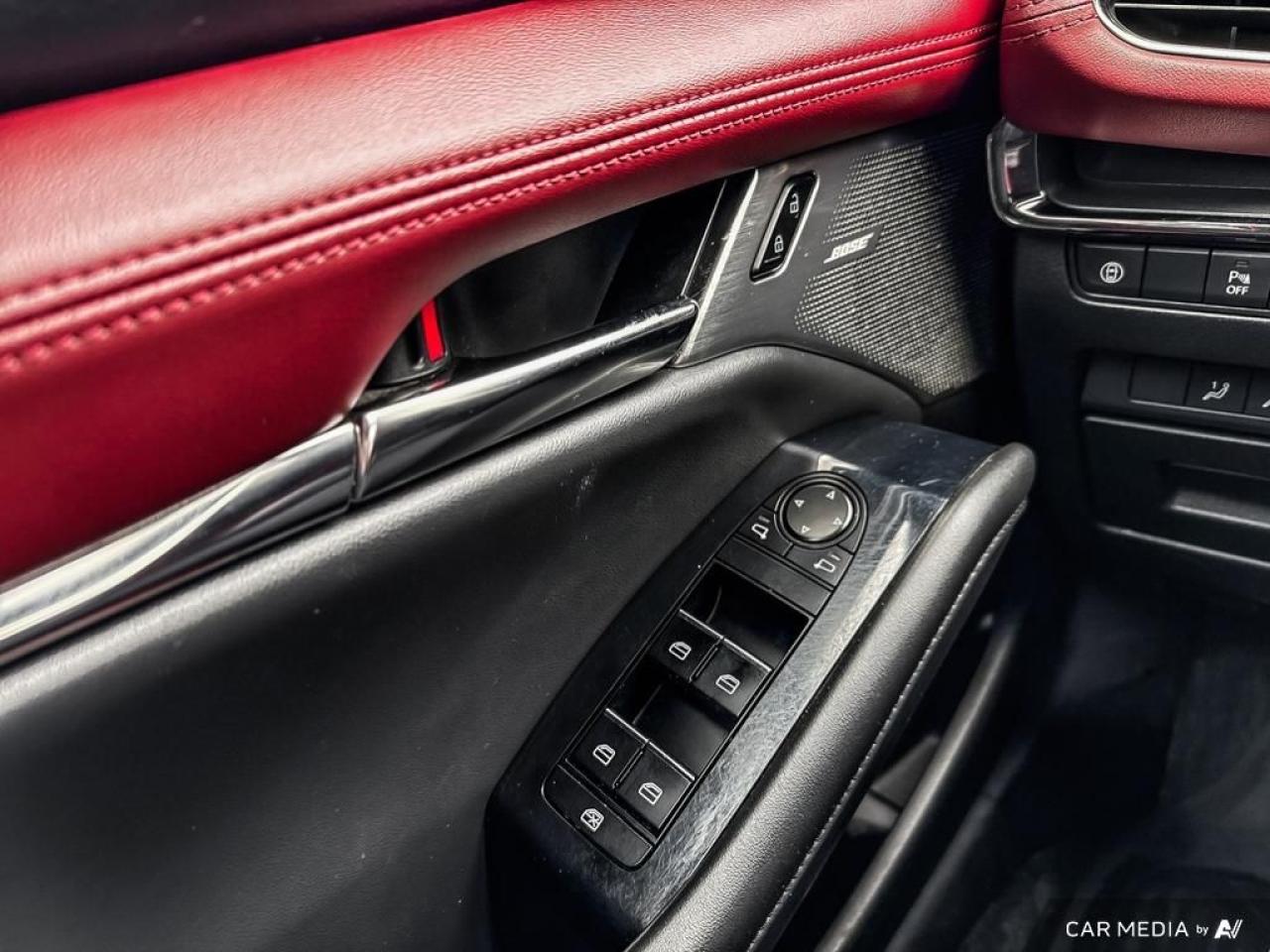 2020 Mazda MAZDA3 GT / i-ACTIV AWD / ROOF / NAV / RED LEATHER - Photo #11