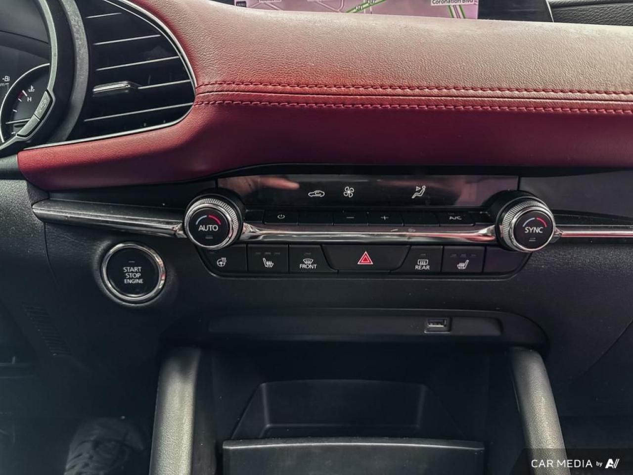 2020 Mazda MAZDA3 GT / i-ACTIV AWD / ROOF / NAV / RED LEATHER - Photo #15