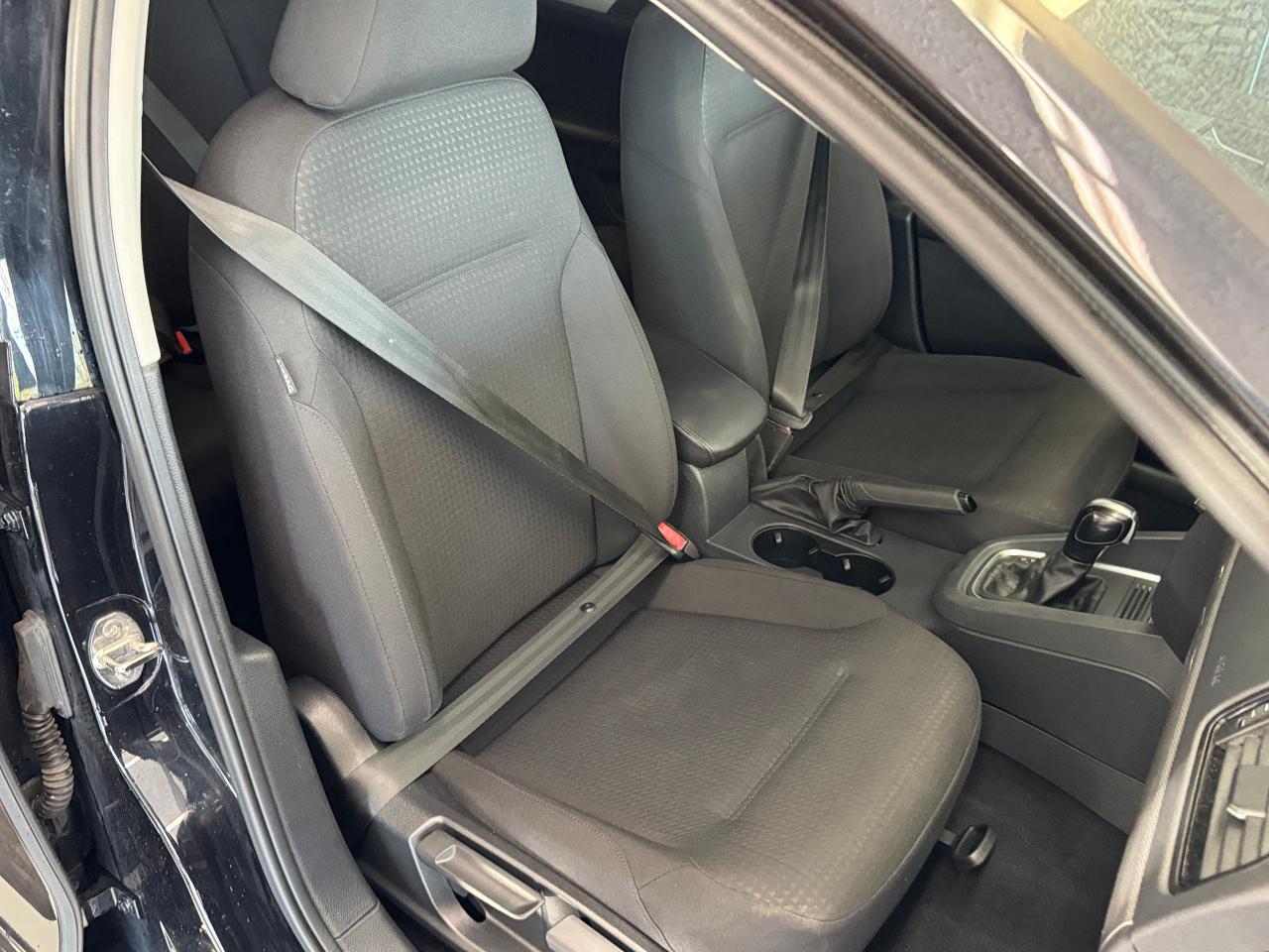 2017 Volkswagen Jetta 1.4 TSI Trendline+New Tires+Brakes+CLEAN CARFAX Photo78