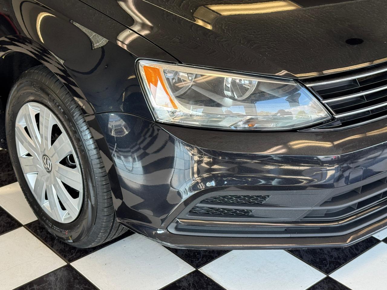 2017 Volkswagen Jetta 1.4 TSI Trendline+New Tires+Brakes+CLEAN CARFAX Photo90