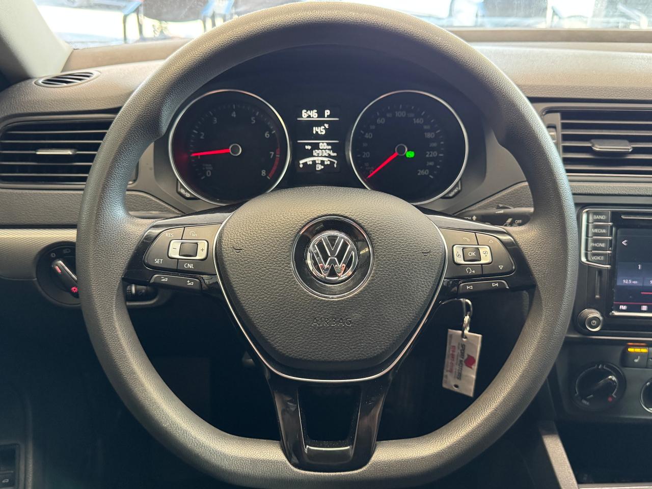 2017 Volkswagen Jetta 1.4 TSI Trendline+New Tires+Brakes+CLEAN CARFAX Photo12