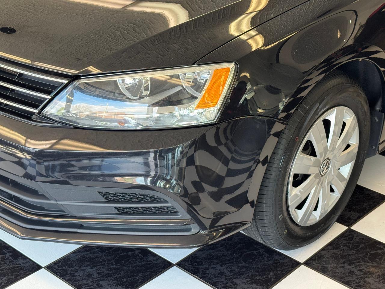 2017 Volkswagen Jetta 1.4 TSI Trendline+New Tires+Brakes+CLEAN CARFAX Photo33