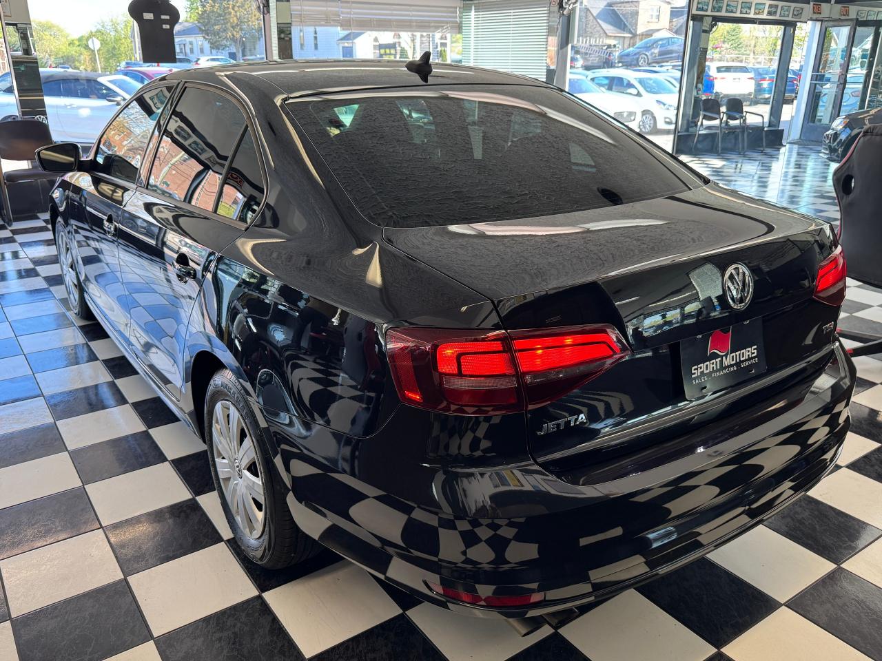 2017 Volkswagen Jetta 1.4 TSI Trendline+New Tires+Brakes+CLEAN CARFAX Photo6