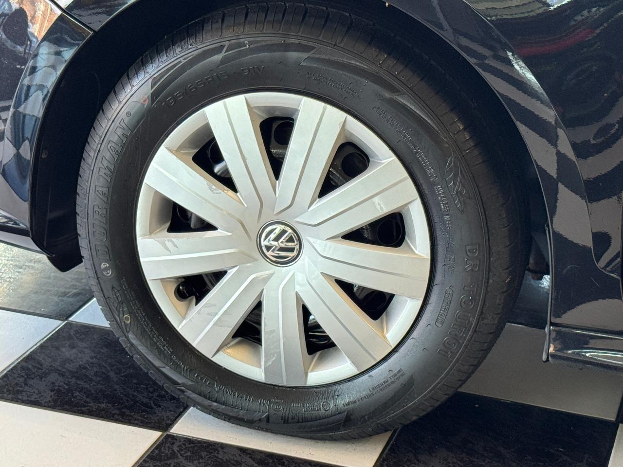 2017 Volkswagen Jetta 1.4 TSI Trendline+New Tires+Brakes+CLEAN CARFAX - Photo #46