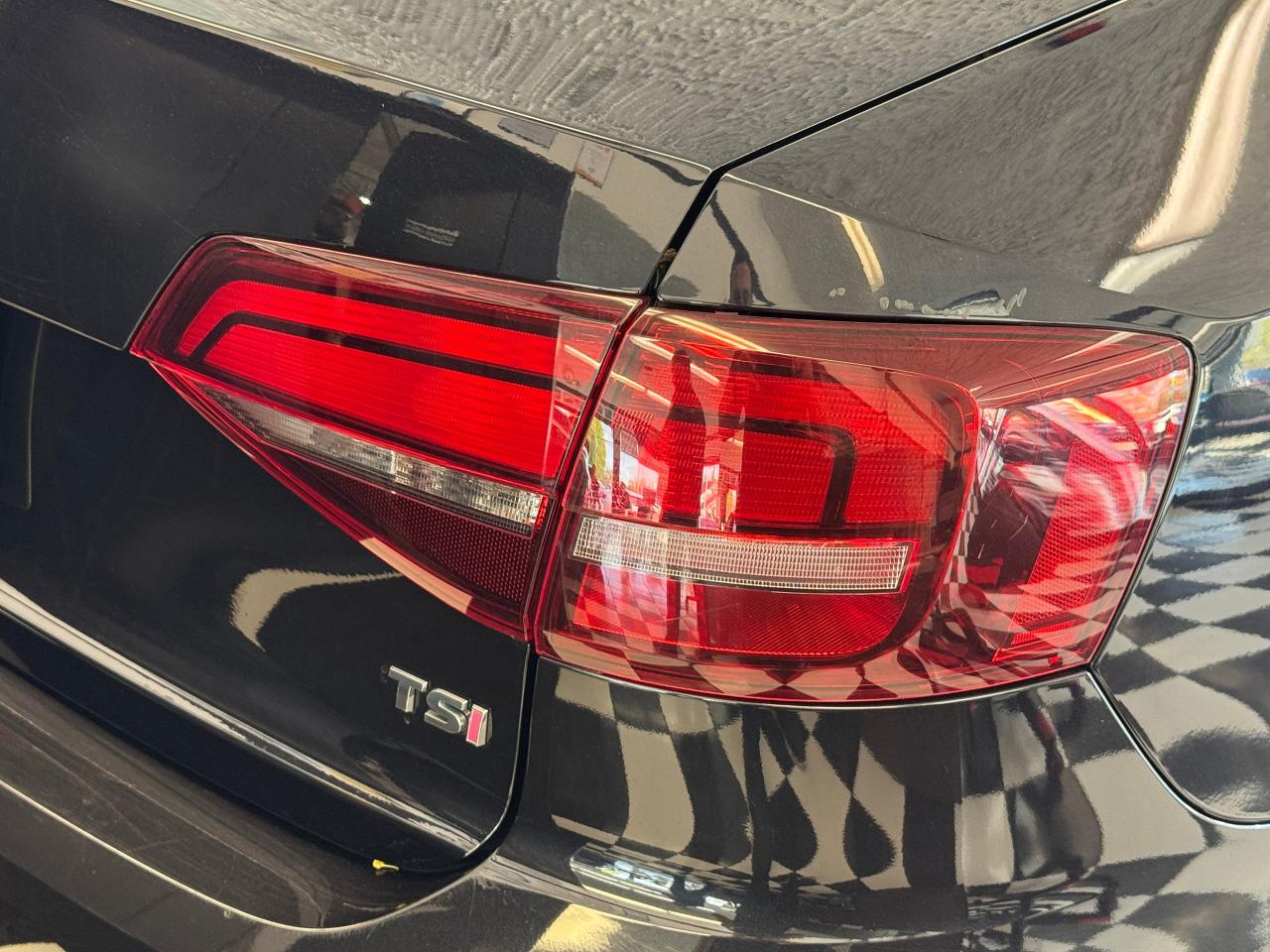 2017 Volkswagen Jetta 1.4 TSI Trendline+New Tires+Brakes+CLEAN CARFAX - Photo #56