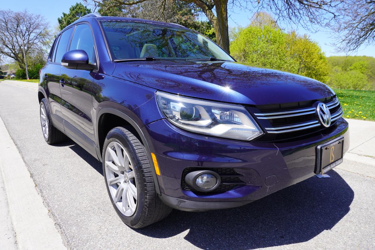 2012 Volkswagen Tiguan 6 SPD / LEATHER / PANOROOF / NO ACCIDENTS / LOCAL - Photo #6
