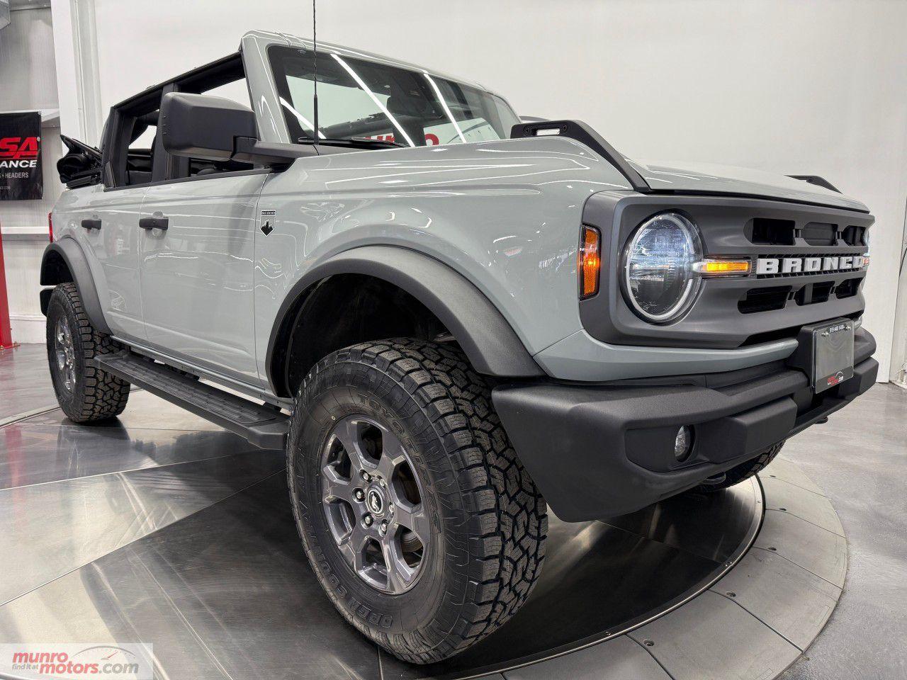 <p>Carfax: <a href=https://vhr.carfax.ca/en/?id=GtP1yr2xuTs%2FWPtB5jKvidz%2FQGAIHPi0 rel=nofollow>https://vhr.carfax.ca/en/?id=GtP1yr2xuTs%2FWPtB5jKvidz%2FQGAIHPi0</a></p><p><span style=color:rgb( 51 , 51 , 51 )>Yes we take trade in vehicles.</span></p><p><span style=color:rgb( 51 , 51 , 51 )>Check us out on youtube: </span><a href=https://www.youtube.com/user/MunroMotors1 rel=nofollow>click here</a></p><p><span style=color:rgb( 51 , 51 , 51 )>Like us on Facebook: </span><a href=https://www.facebook.com/munromotors/ rel=nofollow>https://www.facebook.com/munromotors/</a></p><p><span style=color:rgb( 51 , 51 , 51 )>We are located in Brantford, Ontario; Telephone City and the hometown of hockey legend Wayne Gretzky. Formerly located in St. George, Ontario for ten years, we are still east of London, south of Cambridge, and west of Hamilton.</span></p><p><span style=color:rgb( 51 , 51 , 51 )>In order to get our customers to come here, we have to have great prices and then when you get here, we have to have a great car in order to earn your business.</span></p><p><span style=color:rgb( 51 , 51 , 51 )>Our business hours are Monday to Friday 10am to 5pm. We are closed on Saturdays and Sundays.</span></p><p><span style=color:rgb( 51 , 51 , 51 )>At Munro Motors, we find unique vehicles and post our entire stock online in order to ensure that our vehicles find their happy home.</span></p><p><span style=color:rgb( 51 , 51 , 51 )>To ensure our customers can get what they've always wanted, we offer financing services through TD Auto Finance, Desjardins, CIBC Auto Finance and Independent Leasing Companies on vehicles that are less than ten model years old and boats that are less than twenty-five model years old.</span></p><p><span style=color:rgb( 51 , 51 , 51 )>We also offer warranty products through Lubrico and GVC warranties to ensure that your mechanical baby stays in tip-top condition.</span></p><p><span style=color:rgb( 51 , 51 , 51 )>Because of our customer focused service we have been delivering vehicles to Switzerland, Finland, Rotterdam, Emo, Thunder Bay, Kapuskasing, Halifax, Sudbury, Sault Ste. Marie, Cornwall, Fort Francis, Kelowna, Montréal, Saskatchewan, Virginia, Newfoundland, Edmonton, Ottawa, Fredericton and Winnipeg, as well as Cambridge, Kitchener, Waterloo, Barrie, Windsor, London, Pickering, Peterborough, Oshawa, Sante Fe New Mexico, Blind River, the Greater Toronto Area, and even so far as the Czech Republic!</span></p><p><span style=color:rgb( 51 , 51 , 51 )>All of our vehicles are hand-picked by the very knowledgeable owner, Andy Munro, who has been connecting people to their dreams for many years.</span></p><p><a href=http://Munromotors.com rel=nofollow><span style=color:rgb( 51 , 51 , 51 )>Munromotors.com</span></a></p><p><span style=color:rgb( 51 , 51 , 51 )>Email: </span><span style=color:rgb( 51 , 51 , 51 )><u>sales@munromotors.com</u></span></p><p><span style=color:rgb( 51 , 51 , 51 )>Most of our vehicles are already reconditioned, saftied, etested and ready to drive home with you.</span></p><p><span style=color:rgb( 51 , 51 , 51 )>Delivery is available.</span></p><p><span style=color:rgb( 51 , 51 , 51 )>Ask for details All prices are subject to HST and licensing, no hidden fees.</span></p><p><span style=color:rgb( 51 , 51 , 51 )>Financing is available for good credit and bruised credit. OAC as low as 7.99% for well qualified applicants. Ask us for details.</span></p>