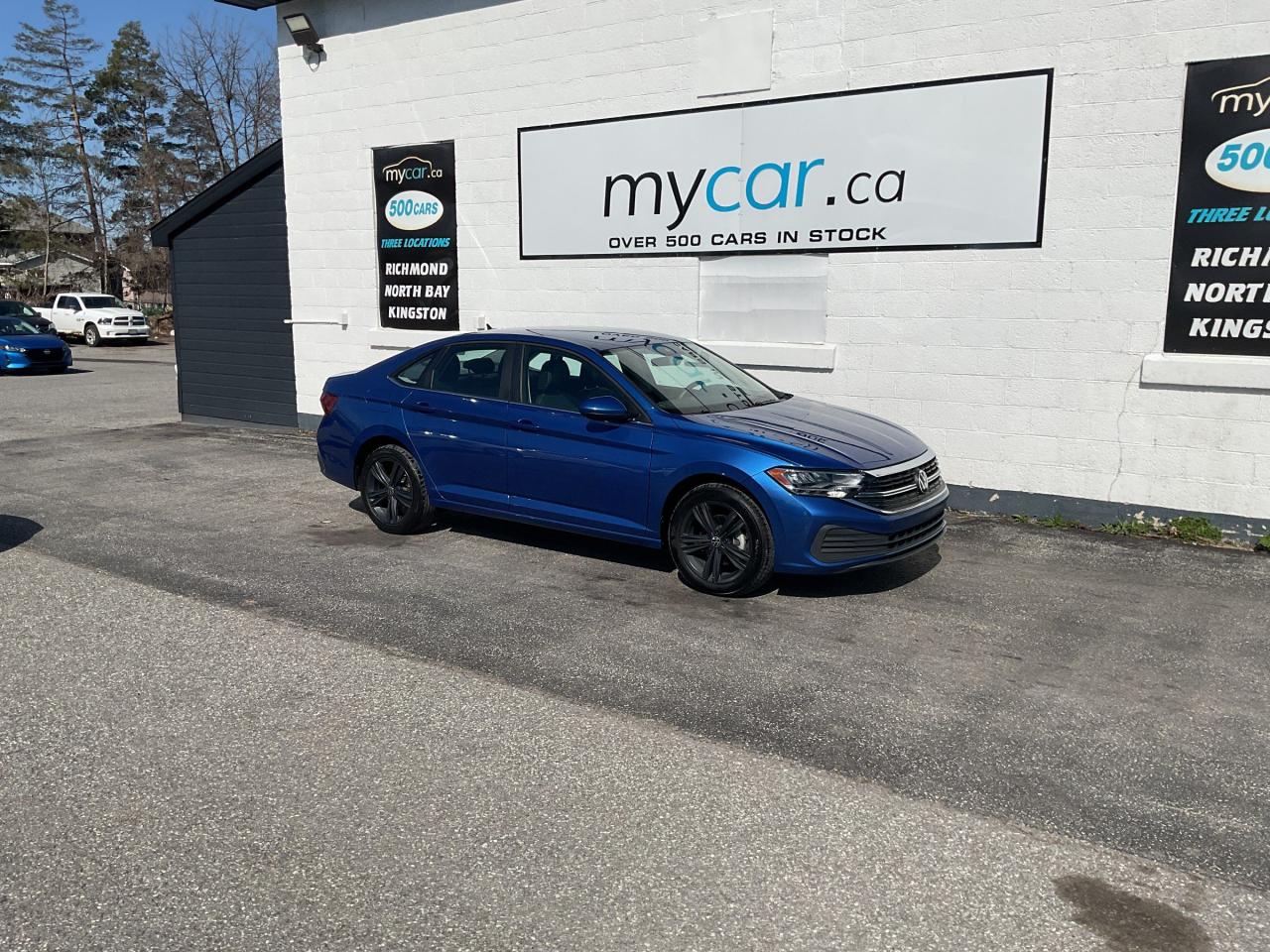 Used 2024 Volkswagen Jetta Comfortline LOW MILEAGE!!!!    HEATED SEATS. LEATHER. BACKUP CAM. BLUETOOTH. A/C. CRUISE. PWR GROUP. PERFECT FOR for sale in North Bay, ON
