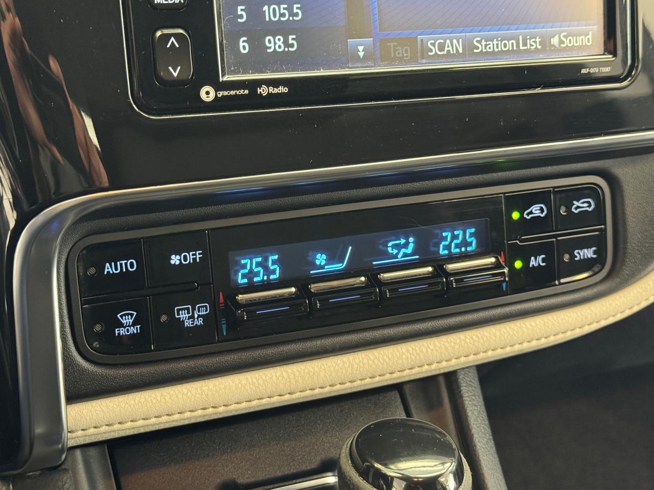 2017 Toyota Corolla iM New Tires+Camera+Heated Seats+Tinted+ACCIDENT FREE Photo88
