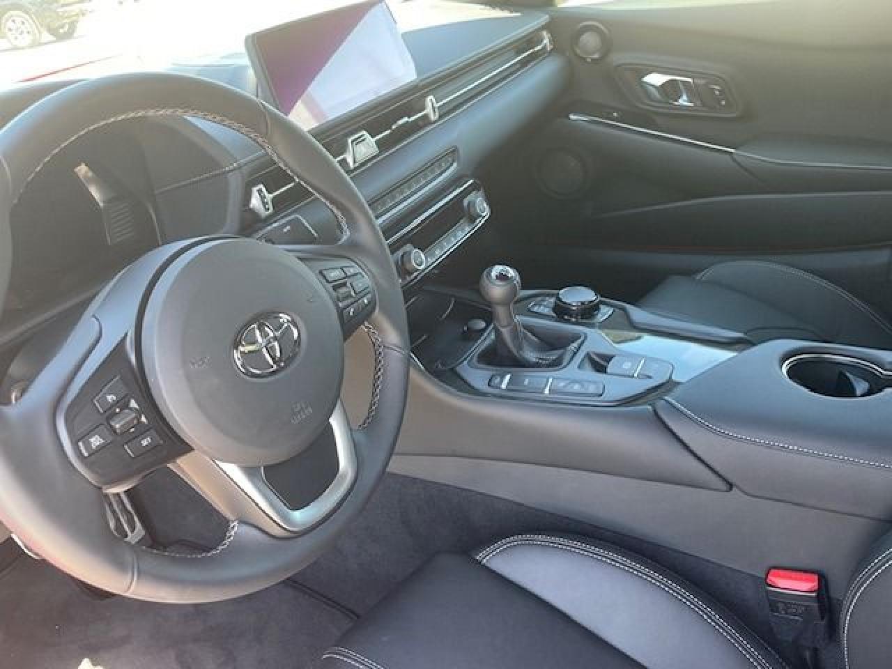2025 Toyota Supra 3.0 MT PREMIUM Photo3