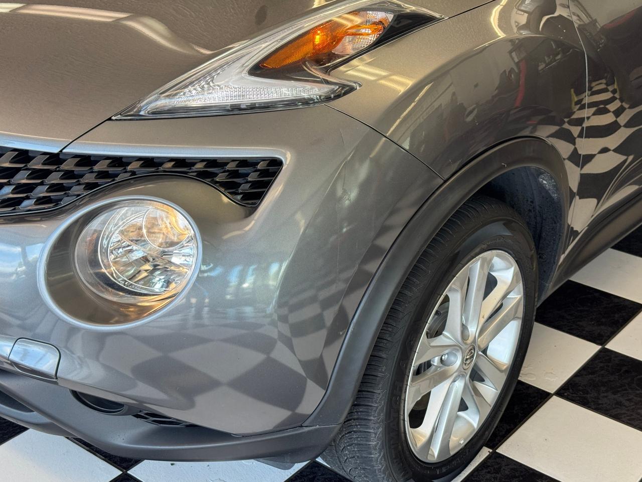 2015 Nissan Juke SV+New Tires+Brakes+Camera+A/C+5 SPEED MANUAL Photo32