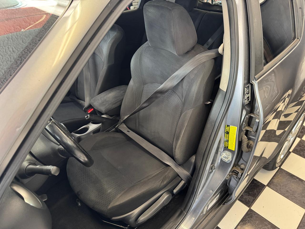 2015 Nissan Juke SV+New Tires+Brakes+Camera+A/C+5 SPEED MANUAL - Photo #19