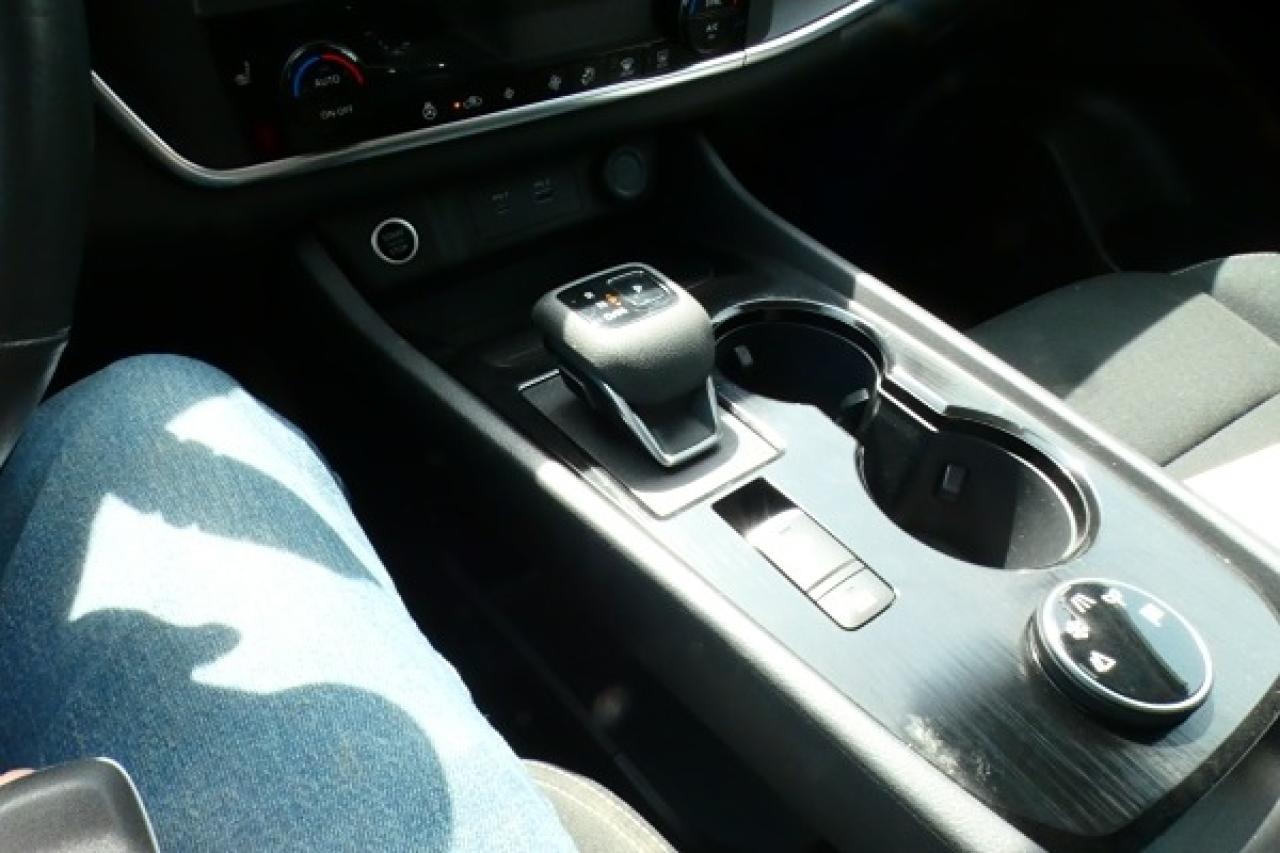 2023 Nissan Rogue S AWD w/Htd cloth, BUC - Photo #16