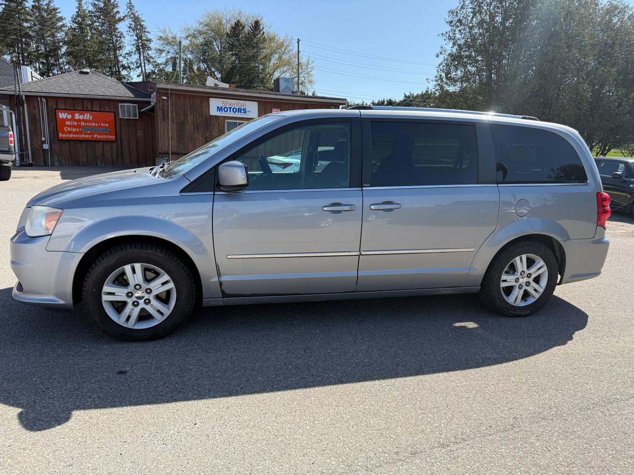 2013 Dodge Grand Caravan Crew SXT REAR AIR CONDITION STOWANDGO - Photo #4