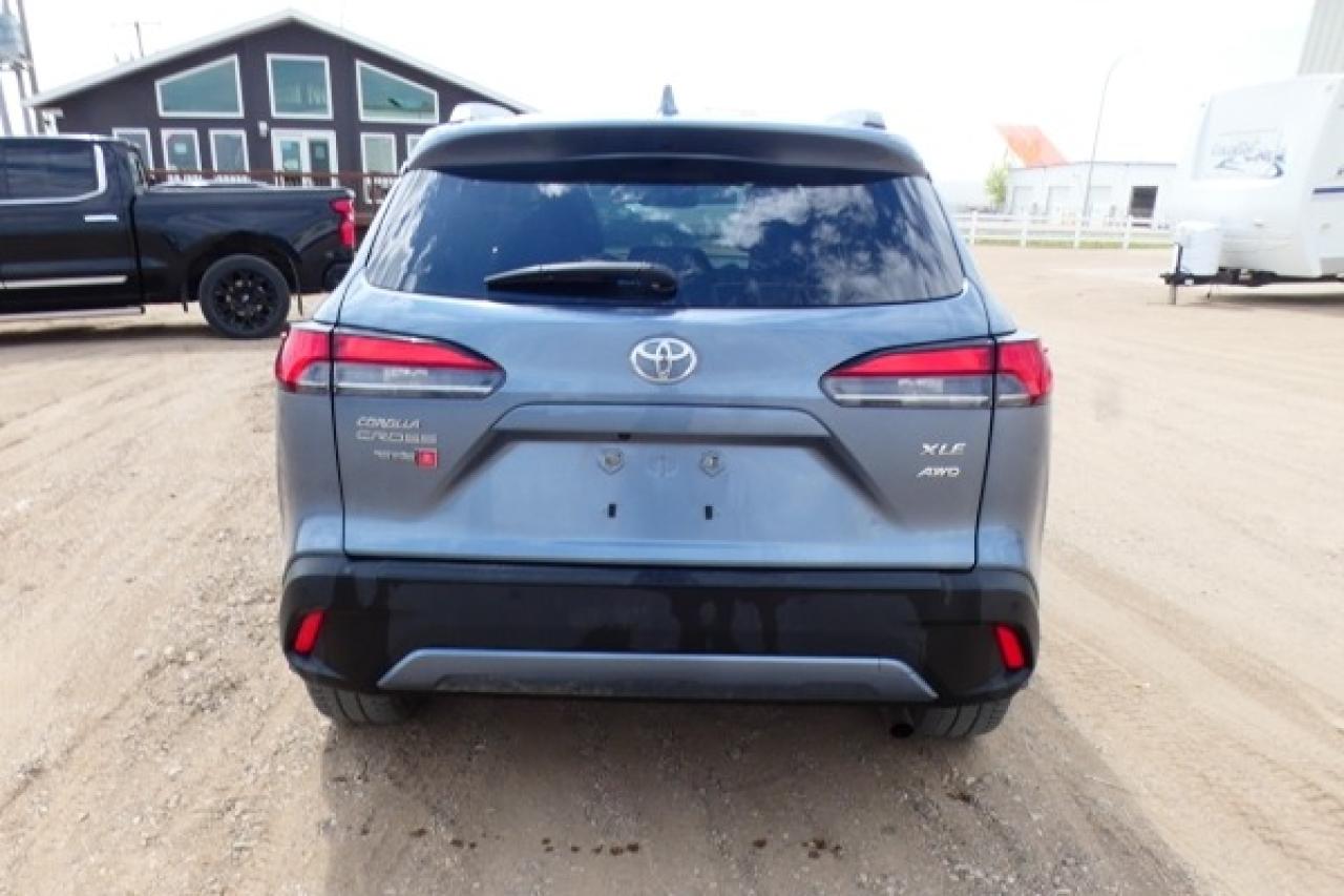 2024 Toyota Corolla Cross XLE AWD w/Htd Leather, S/R, NAV, BUC - Photo #7